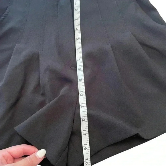 Do+Be Ultra Hi-Rise Black Pleated Shorts Size Small NWT - Picture 6 of 8